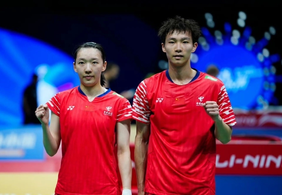 韩国白荷娜, inews