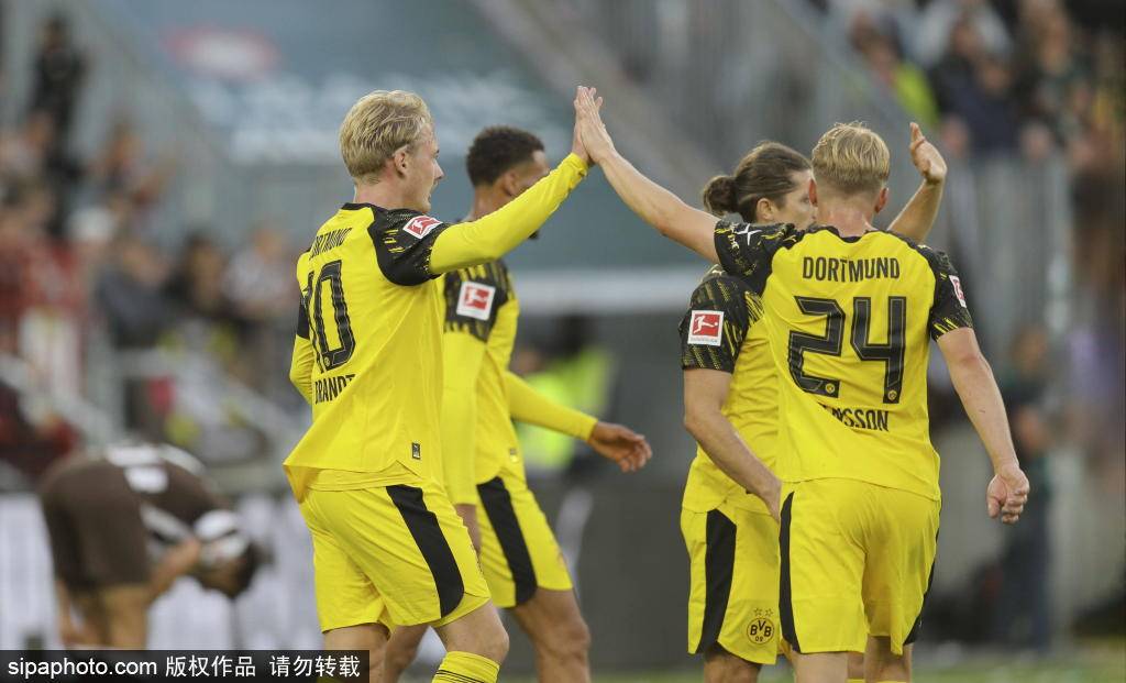 也反映了他, 的认可, 赞誉