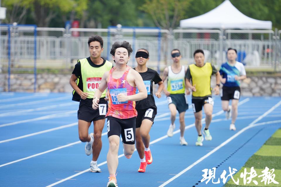 以出色的竞 以出色的竞